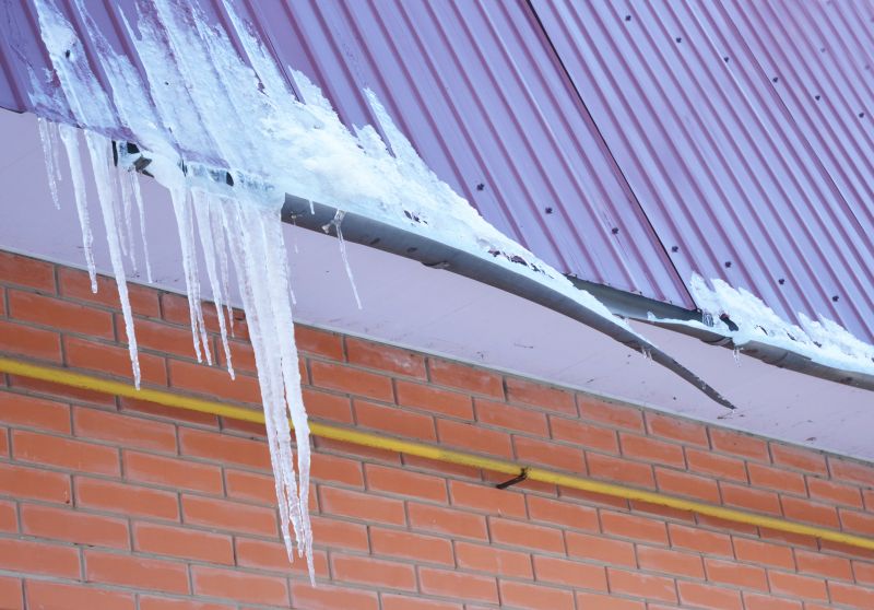 Fix Leaks in Your Gutters!